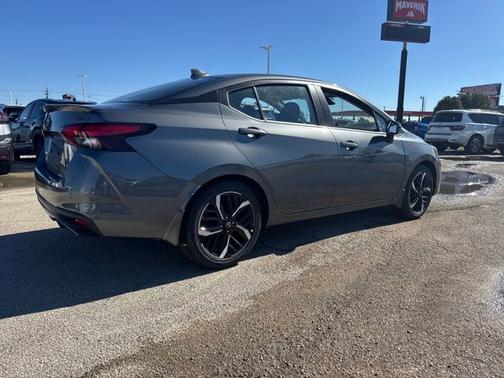 2025 Nissan Versa SR