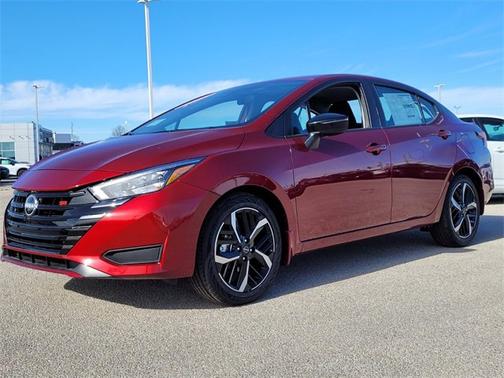 2025 Nissan Versa SR
