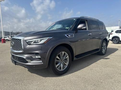 2024 INFINITI QX80 LUXE