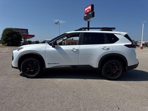 Everest White Pearl Tricoat 2026 Nissan Rogue Rock Creek