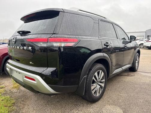 Super Black 2025 Nissan Pathfinder SL
