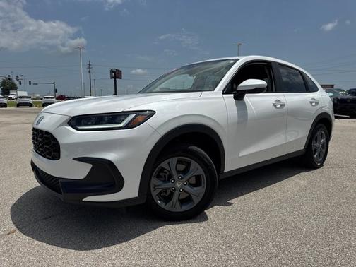 White 2026 Honda HR-V LX