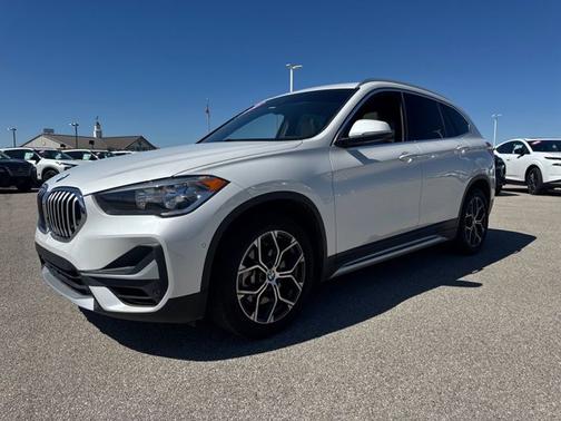 Mineral White Metallic 2022 BMW X1 xDrive28i