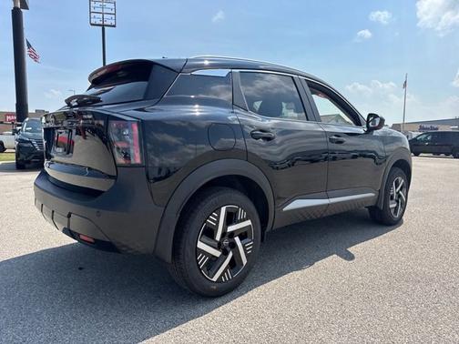 Super Black 2026 Nissan Kicks SV