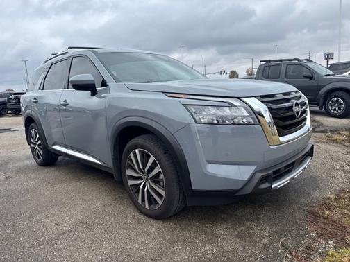 2025 Nissan Pathfinder Platinum