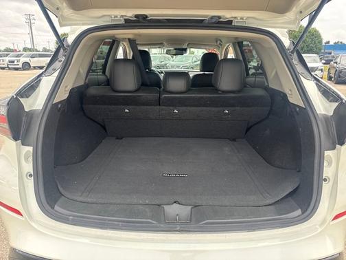 Pearl White Tricoat 2023 Nissan Murano SV