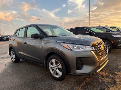 2025 Nissan Kicks Play S