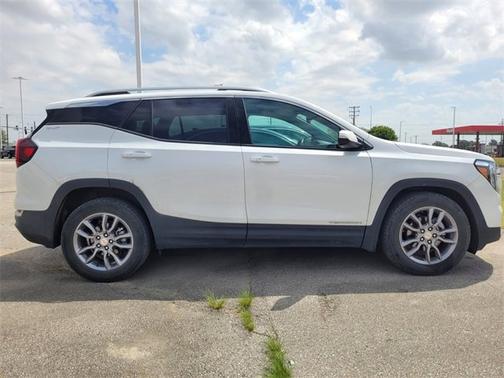 2022 GMC Terrain SLT