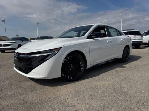 Aspen White Tricoat 2026 Nissan Sentra SR