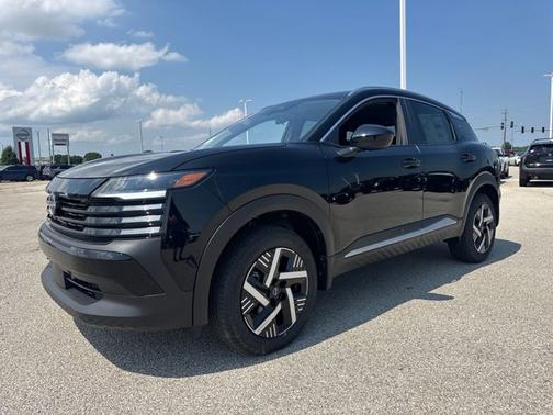 Super Black 2026 Nissan Kicks SV