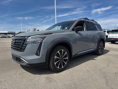 Boulder Gray Pearl 2026 Nissan Pathfinder Platinum