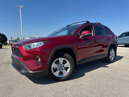 Pearl 2020 Toyota RAV4 XLE SUV