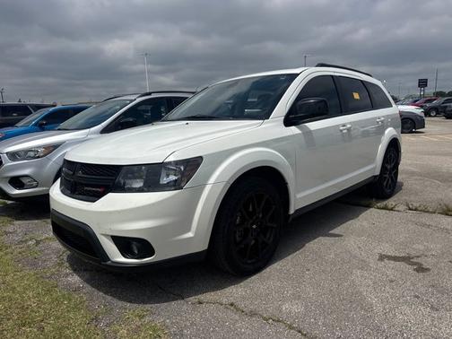 Vice White 2019 Dodge Journey SE