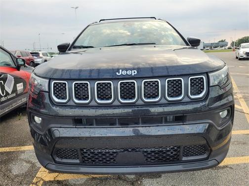 2023 Jeep Compass Latitude Lux
