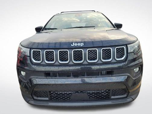 2023 Jeep Compass Latitude Lux