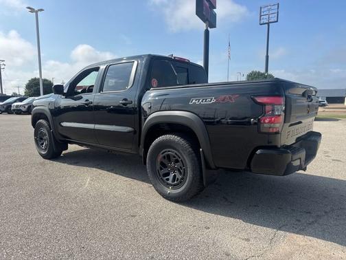 Super Black 2026 Nissan Frontier PRO-4X