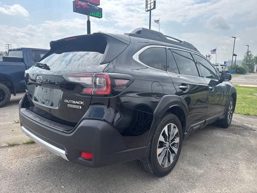 Crystal Black Silica 2023 Subaru Outback Touring