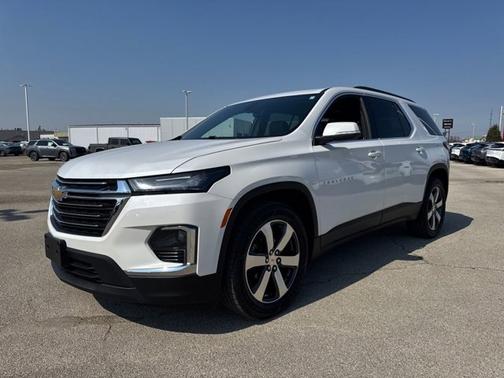 2023 Chevrolet Traverse LT Leather