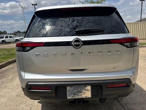Brilliant Silver Metallic 2024 Nissan Pathfinder SV