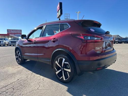 2022 Nissan Rogue Sport SL