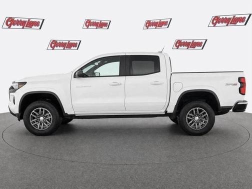 Summit White 2025 Chevrolet Colorado LT