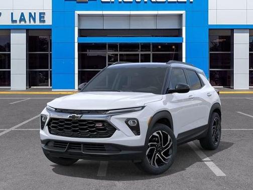 Iridescent Pearl Tricoat 2026 Chevrolet Trailblazer RS