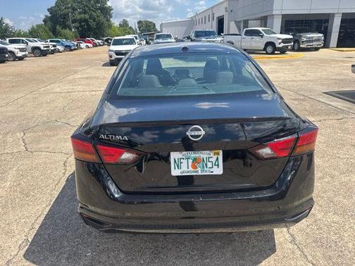 Black 2025 Nissan Altima SV