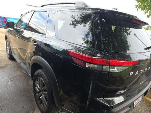 Black 2025 Nissan Pathfinder SV