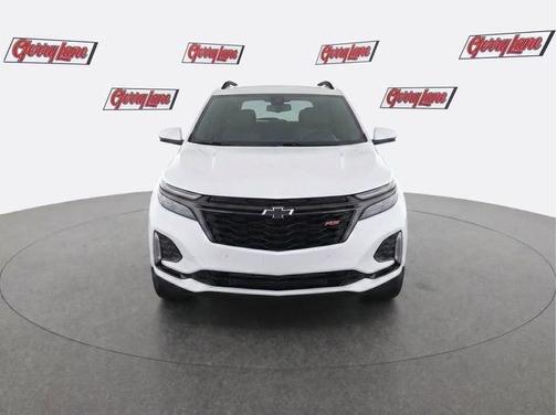 Iridescent Pearl Tricoat 2024 Chevrolet Equinox RS