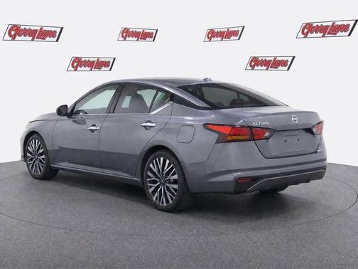 Gun Metallic 2025 Nissan Altima SV