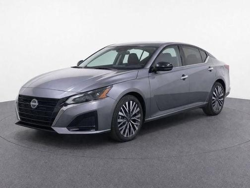Gun Metallic 2025 Nissan Altima SV