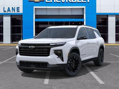 Summit White 2026 Chevrolet Traverse LT
