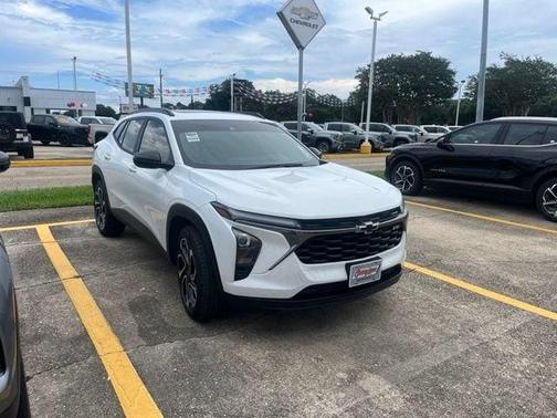 Summit White 2025 Chevrolet Trax 2RS