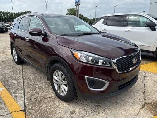 Maroon 2018 Kia Sorento LX