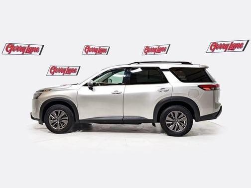 Silver 2025 Nissan Pathfinder SV