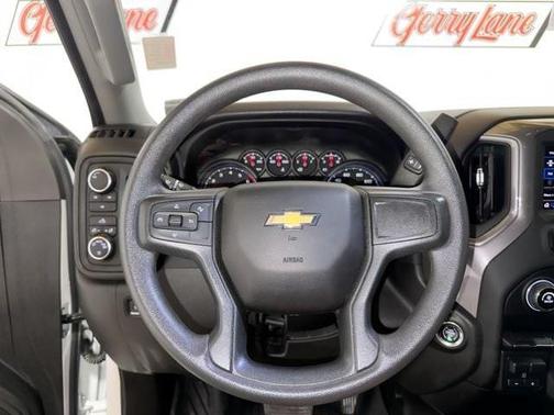 Summit White 2024 Chevrolet Silverado 2500 Custom