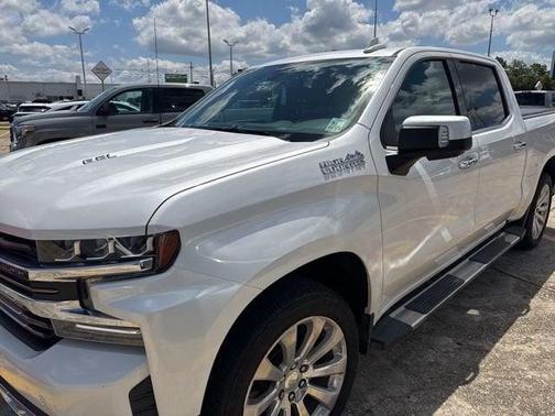 Iridescent Pearl Tricoat 2021 Chevrolet Silverado 1500 High Country