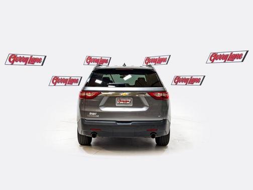 Satin Steel Metallic 2020 Chevrolet Traverse LT Leather