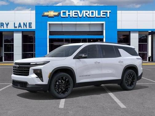 Summit White 2026 Chevrolet Traverse LT