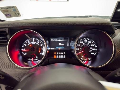 2022 Ford Mustang EcoBoost