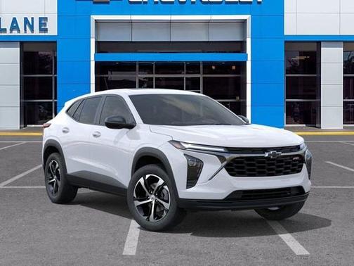 Summit White 2026 Chevrolet Trax 1RS