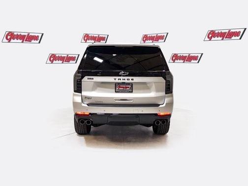 Iridescent Pearl Tricoat 2025 Chevrolet Tahoe Z71