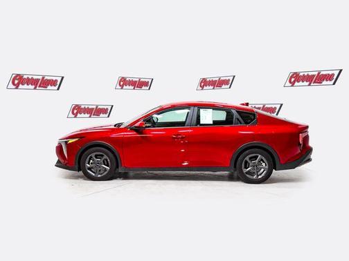 Currant Red 2025 Kia K4