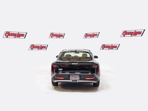 Aurora Black Pearl 2025 Kia K4