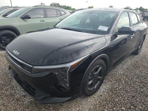 Aurora Black Pearl 2025 Kia K4