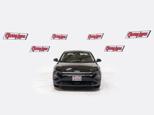 Aurora Black Pearl 2025 Kia K4