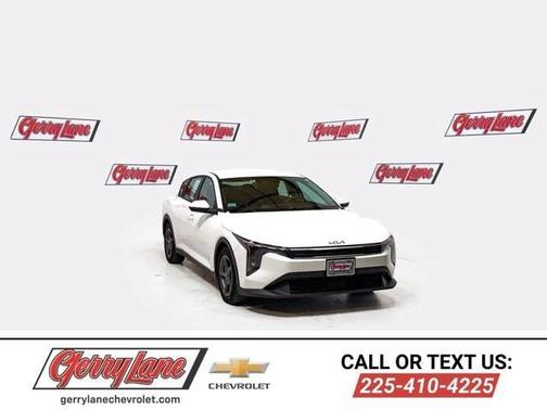 Snow White Pearl 2025 Kia K4