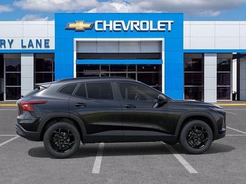 Mosaic Black Metallic 2026 Chevrolet Trax LT