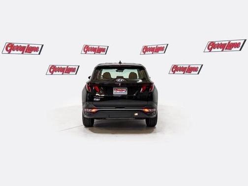 Black Pearl 2024 Hyundai TUCSON SE