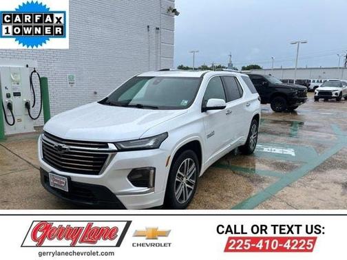 Iridescent Pearl Tricoat 2024 Chevrolet Traverse Limited High Country